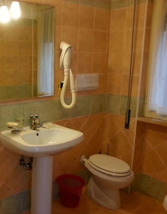Hotel Eliseo فيوجّي المظهر الخارجي الصورة