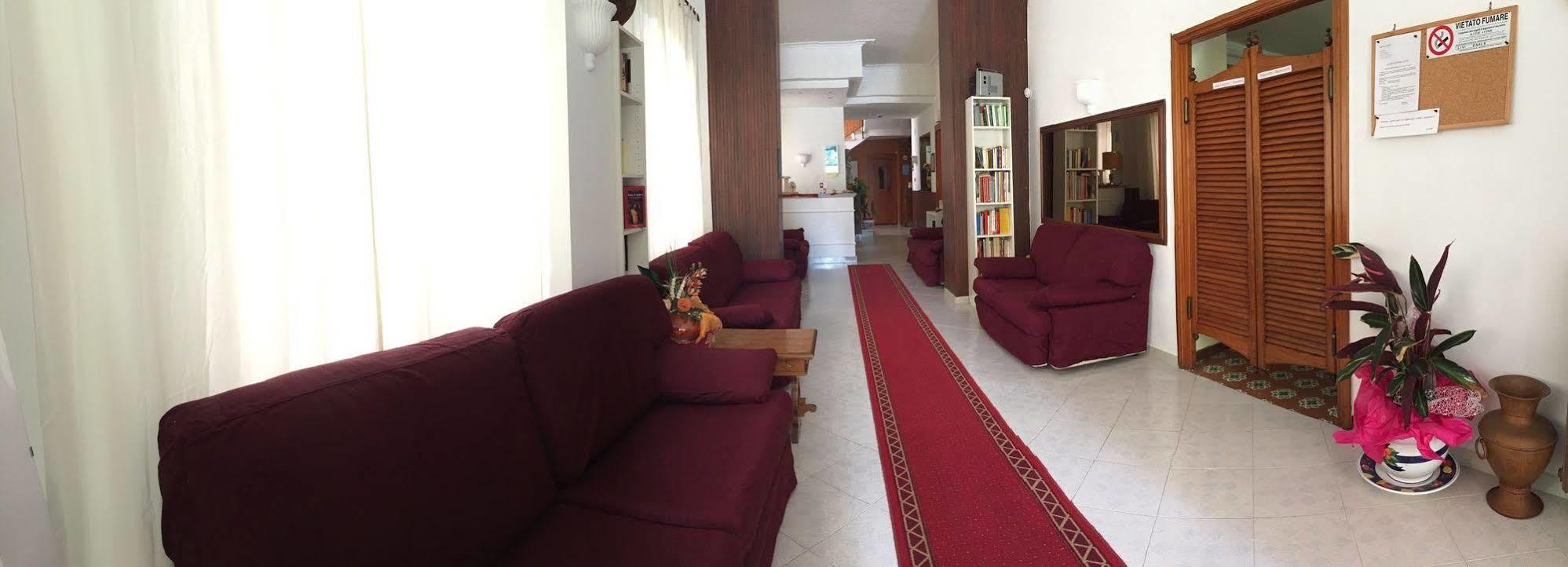 Hotel Eliseo فيوجّي المظهر الخارجي الصورة